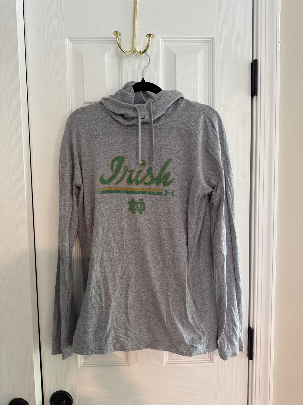 Notre Dame Gray Hooded Long-Sleeve Sweatshirt with Green Irish Graphic